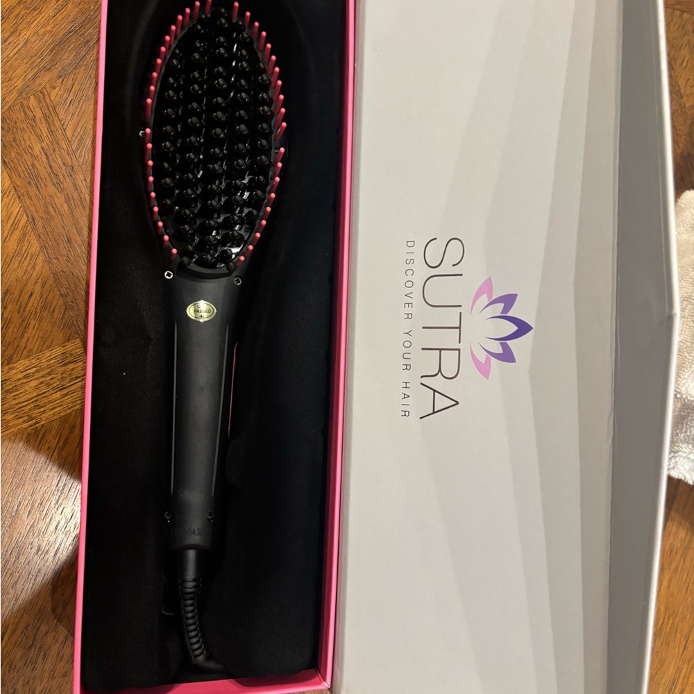 Black and Pink Hair Straightening Brush